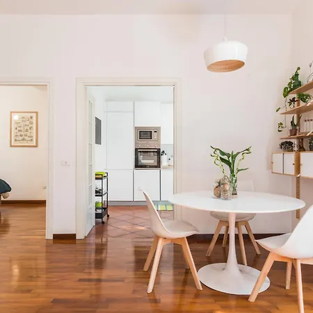 Line 8 House Apartman
