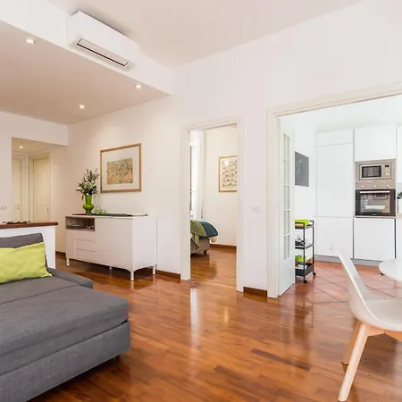 Apartmán Line 8 House