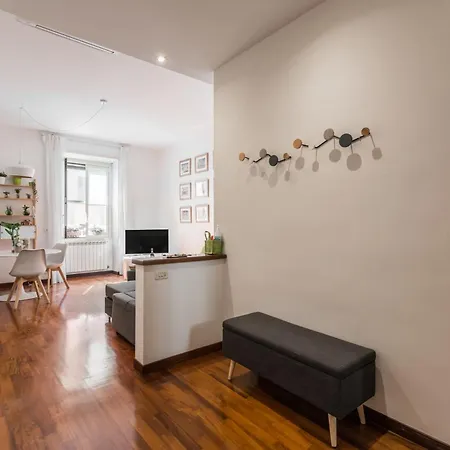 Line 8 House